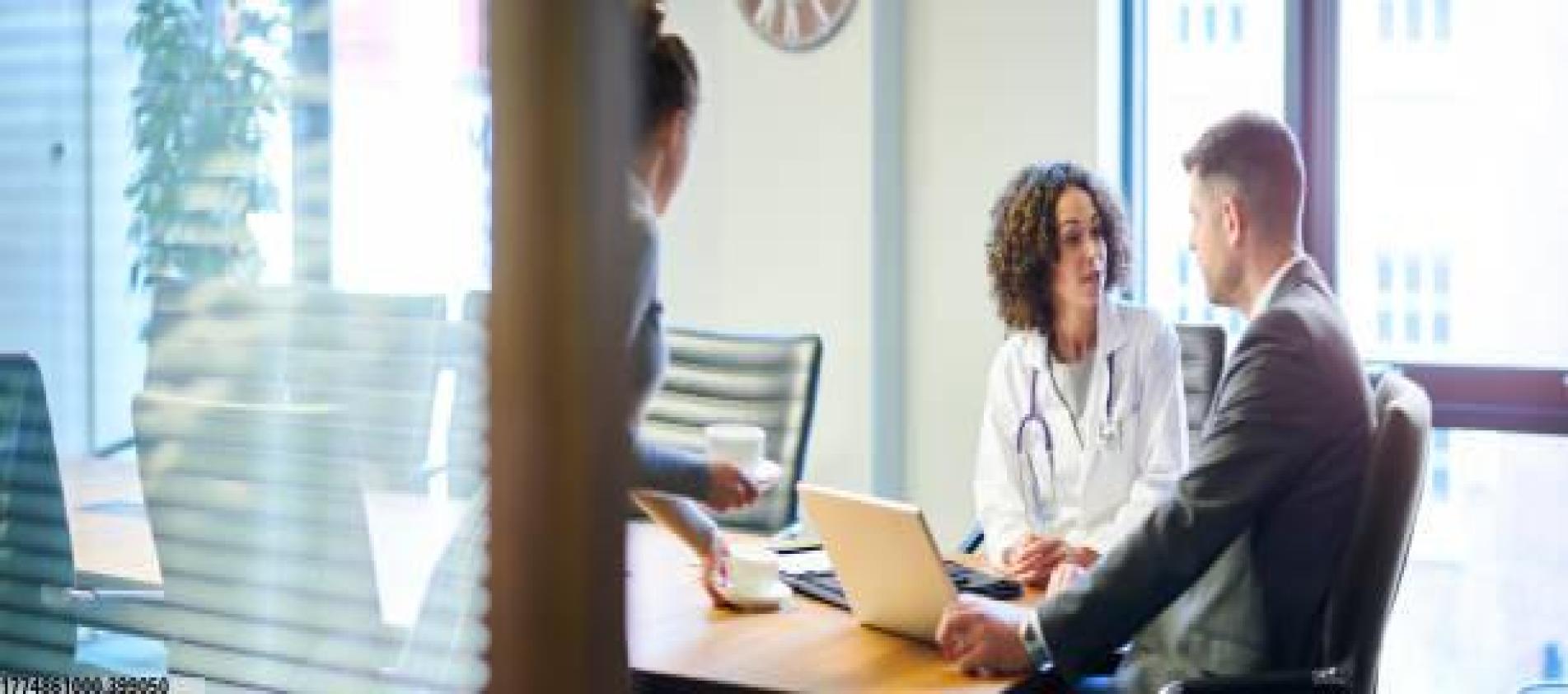 定期举办在线赛事